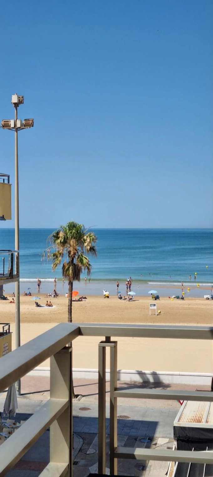 Beachfront flat in Cádiz