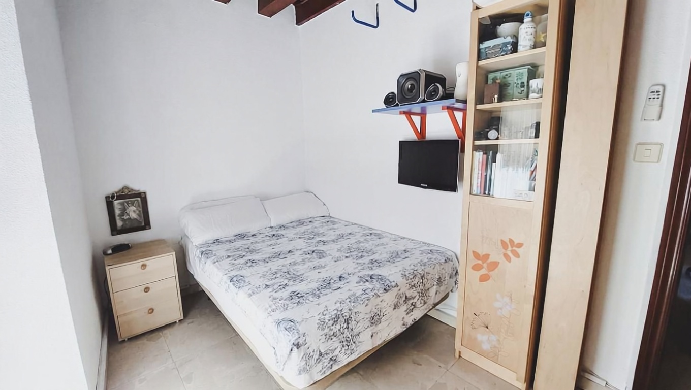 Beachfront flat in Cádiz — Bedroom