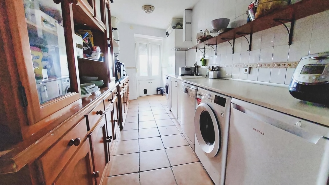 Beachfront flat in Cádiz — Kitchen