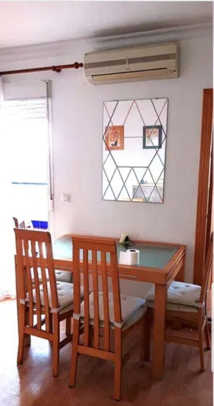 Seafront attic in Cádiz — Dining room