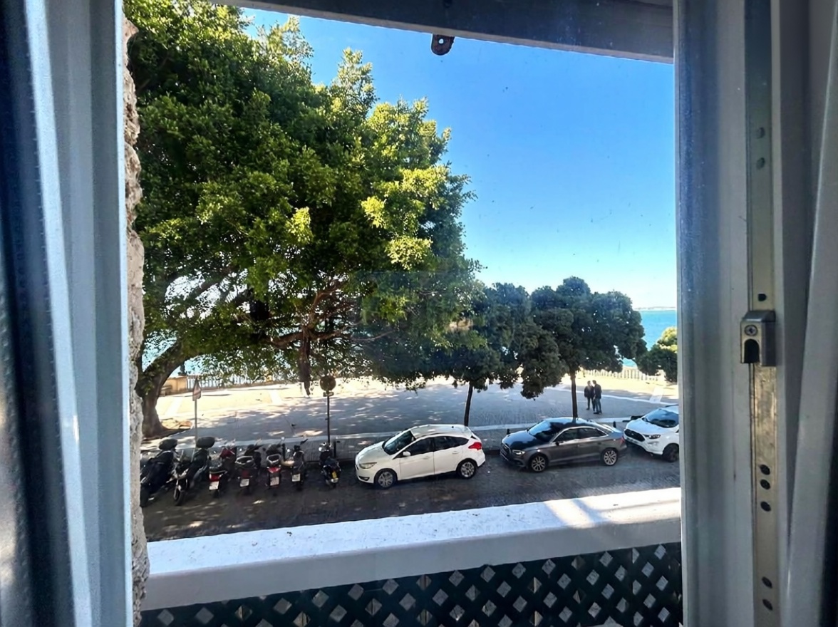 Beachfront flat in Cádiz