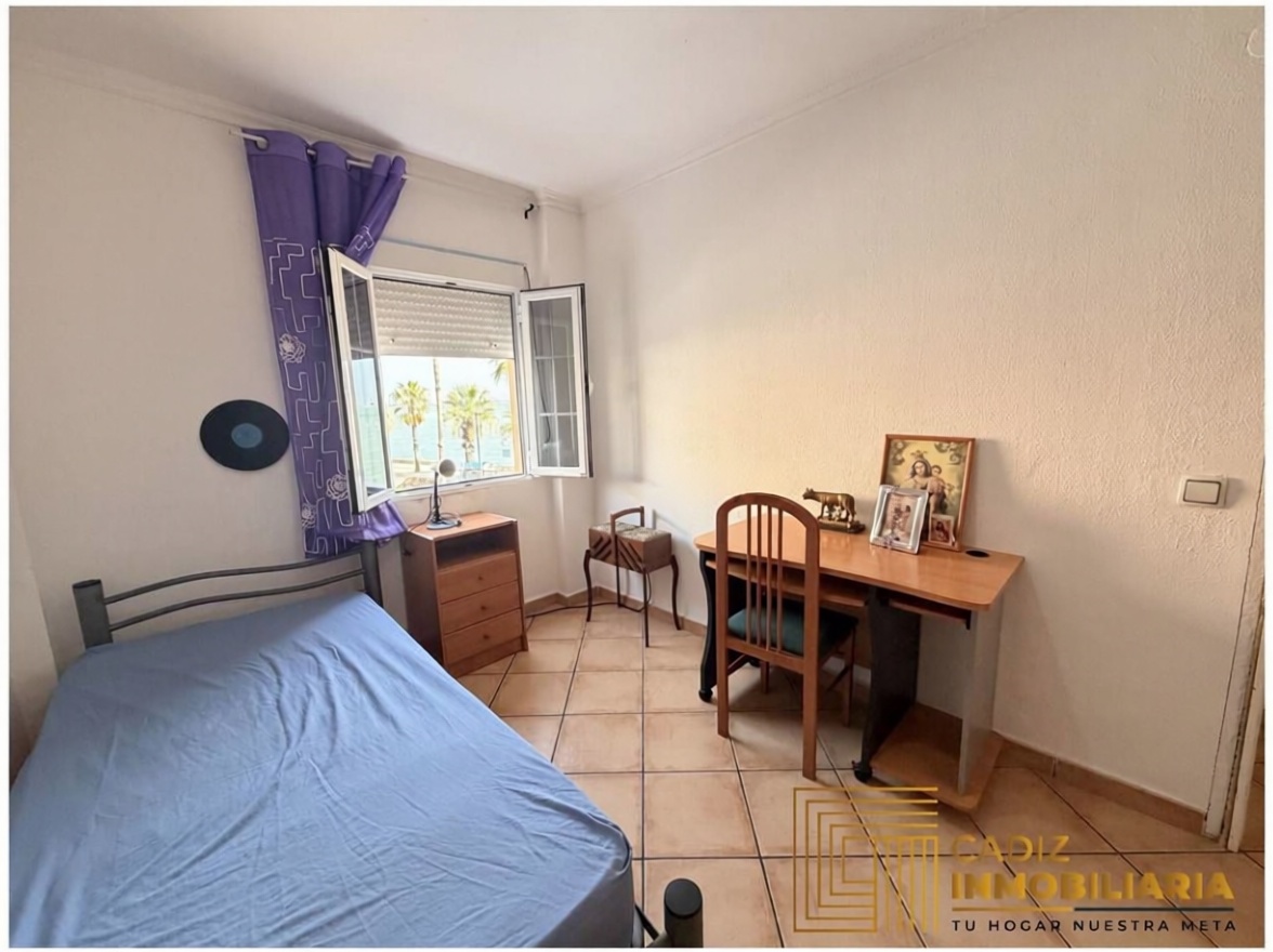 Beachfront flat in Puerto Real — Bathroom