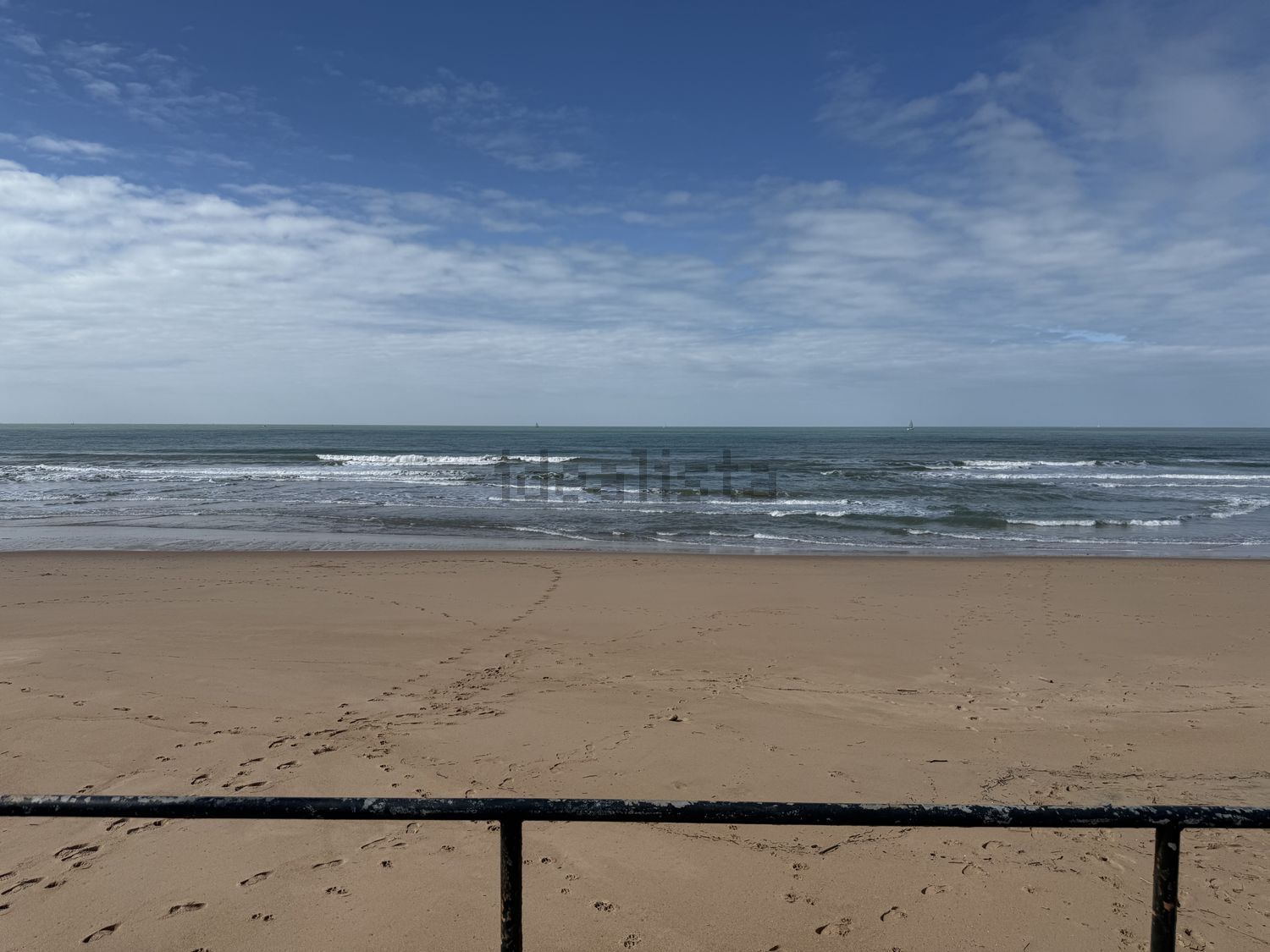 Chalet with direct beach access in El Puerto de Santa María — Sea view