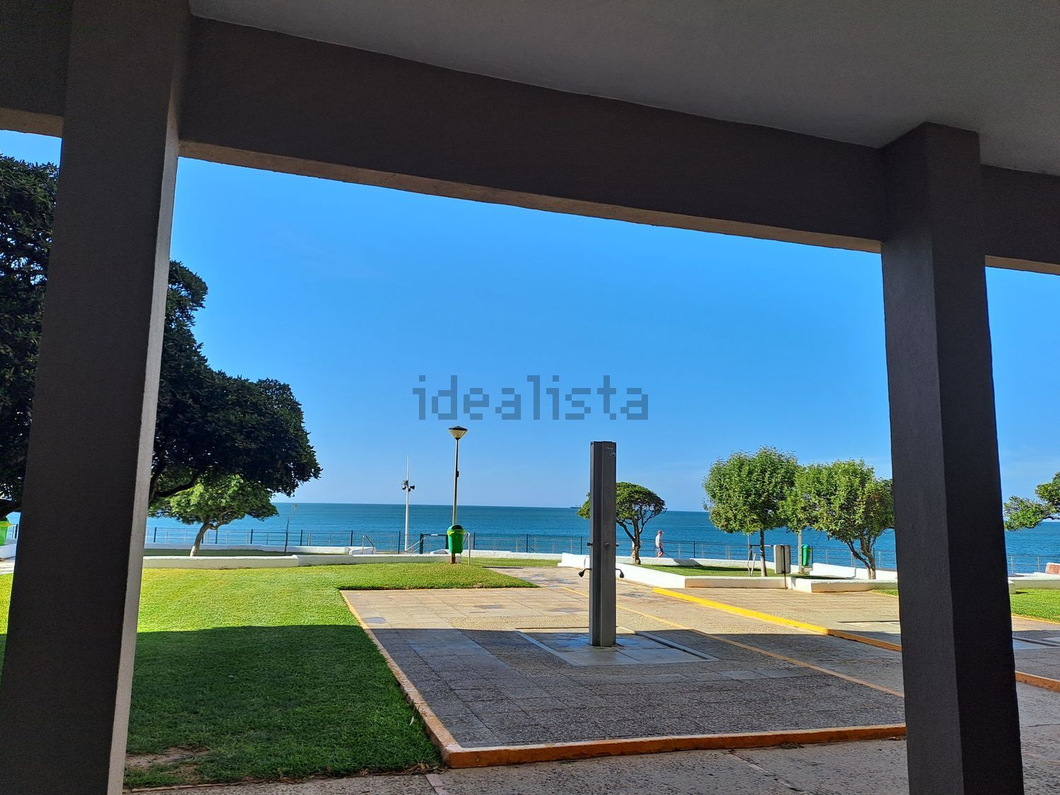 Flat for sale frontline beach in El Puerto de Santa María