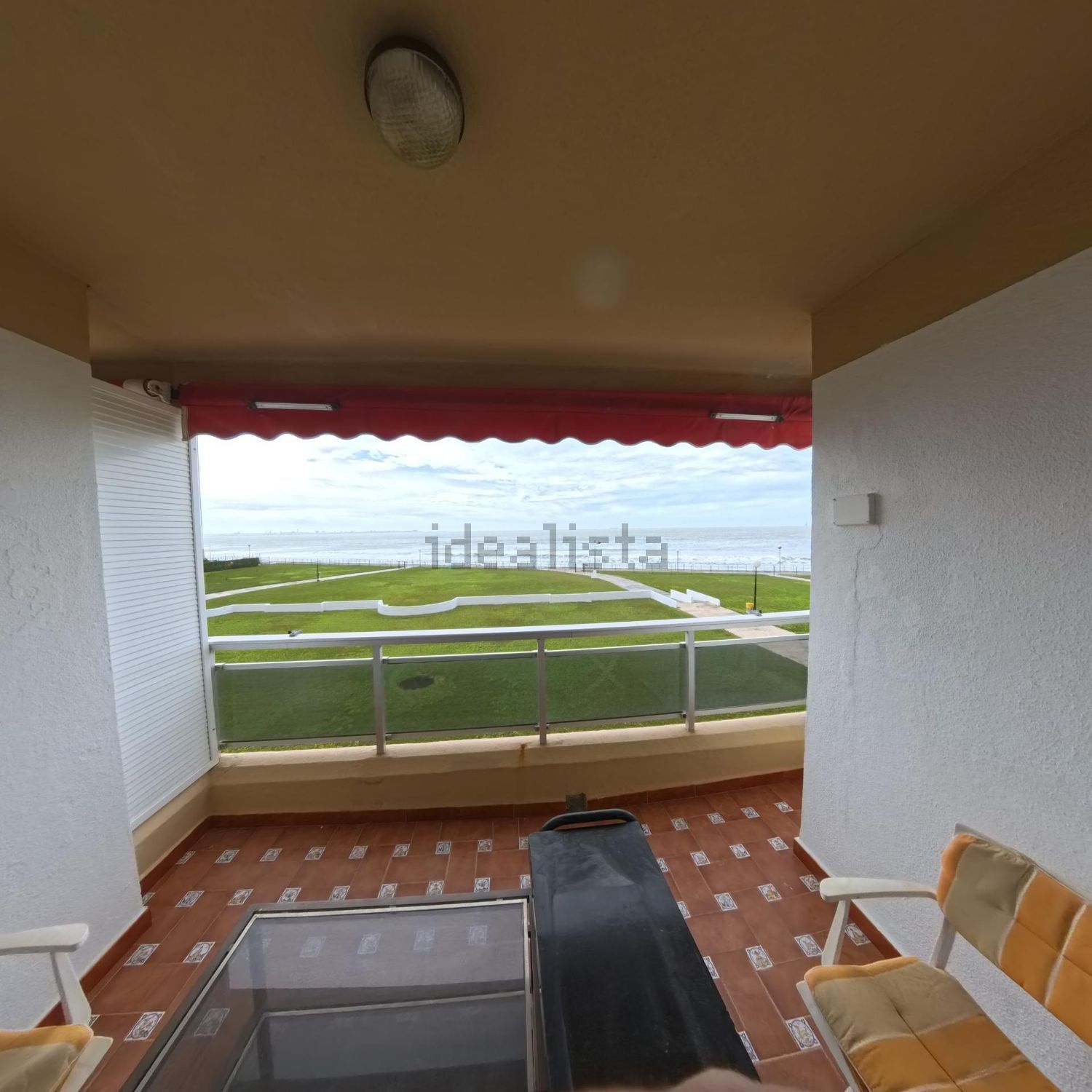 Beachfront flat in El Puerto de Santa María