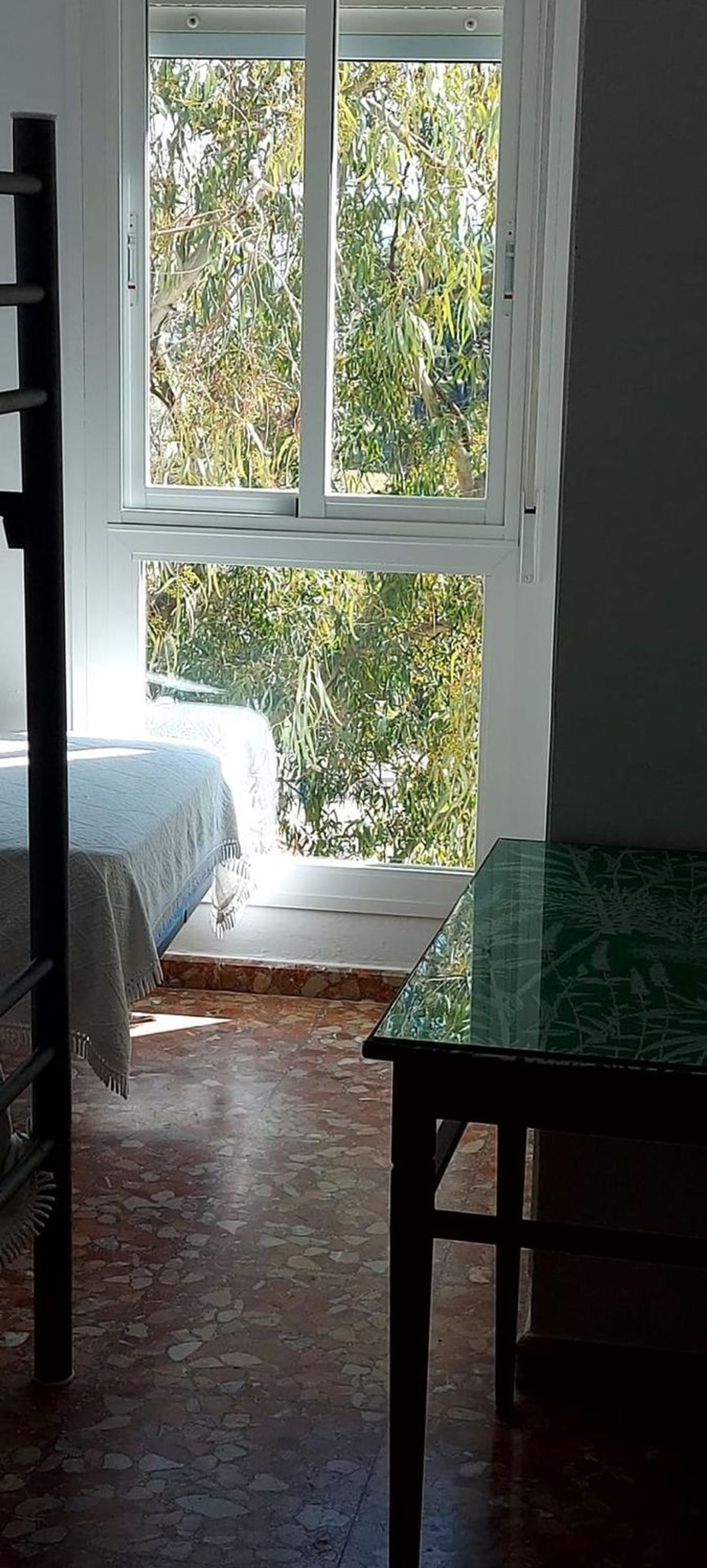 Beachfront flat in El Puerto de Santa María — Bedroom
