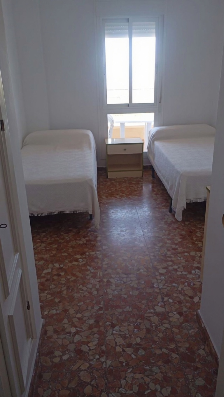 Beachfront flat in El Puerto de Santa María — Bedroom