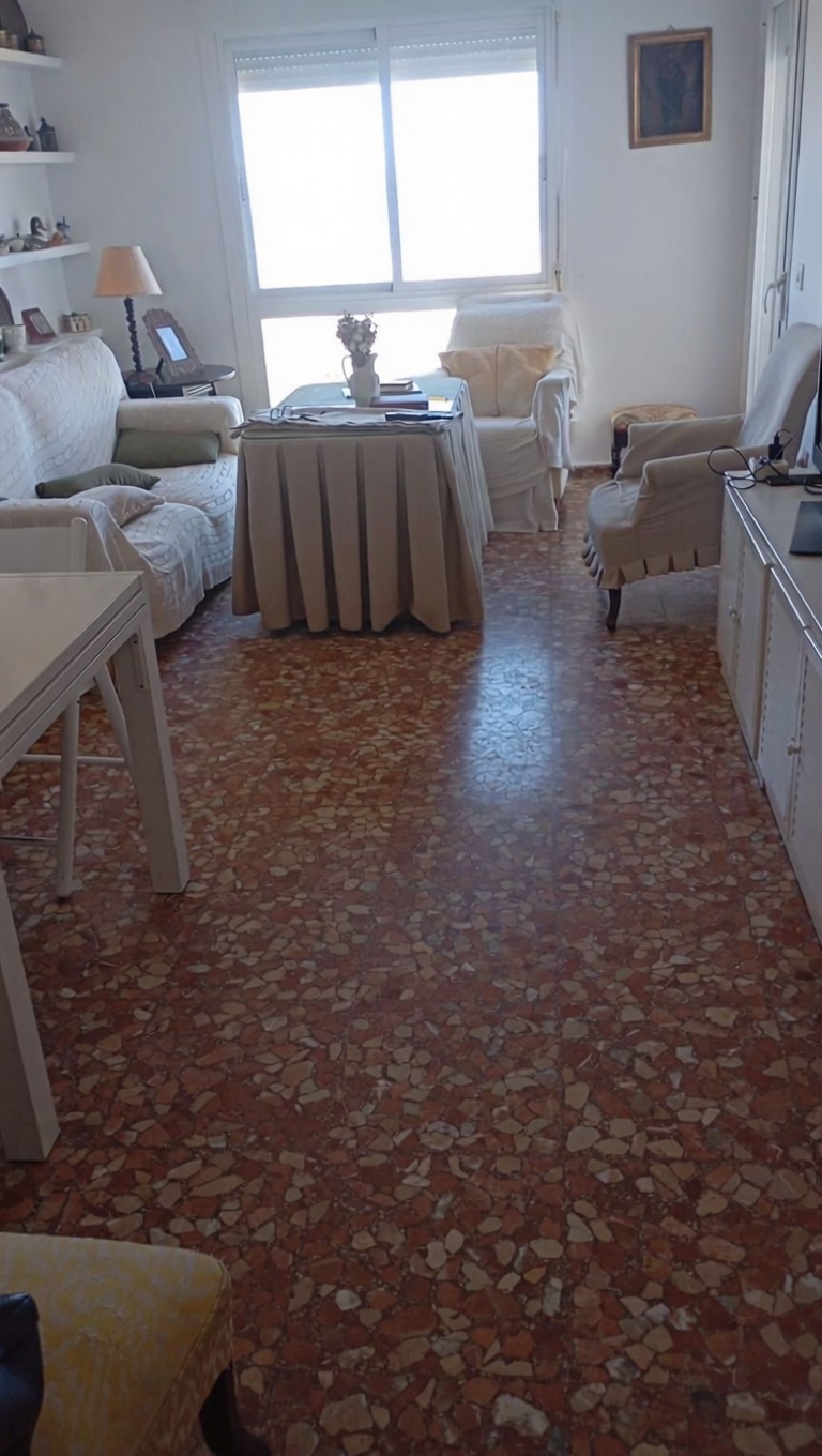 Beachfront flat in El Puerto de Santa María — Living room