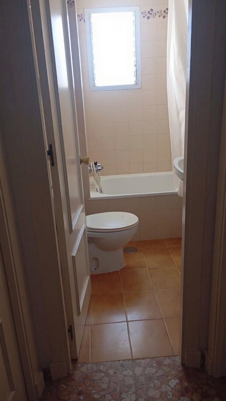 Beachfront flat in El Puerto de Santa María — Bathroom