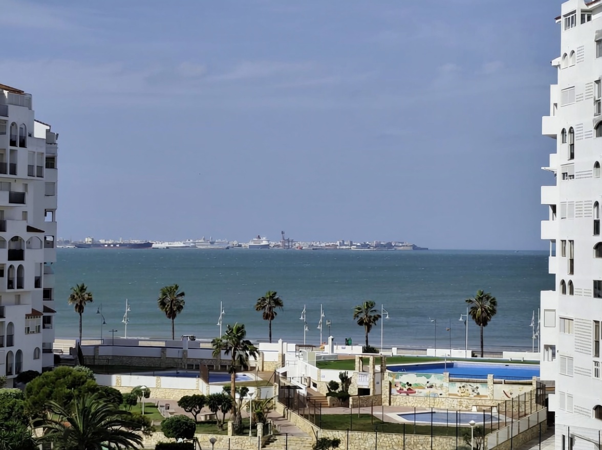 Wohnung in erste Strandlinie in El Puerto de Santa María — Meerblick