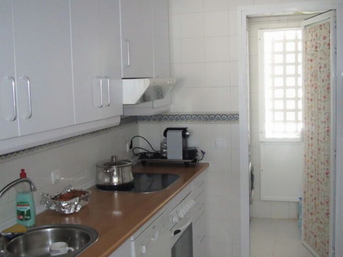 Penthouse in erste Meereslinie in Rota — Küche