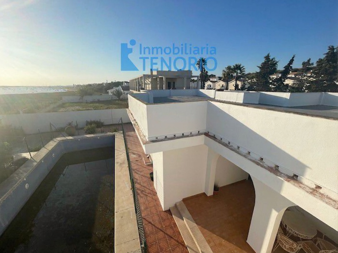 Chalet mit direkter Strandzugang in Cartaya