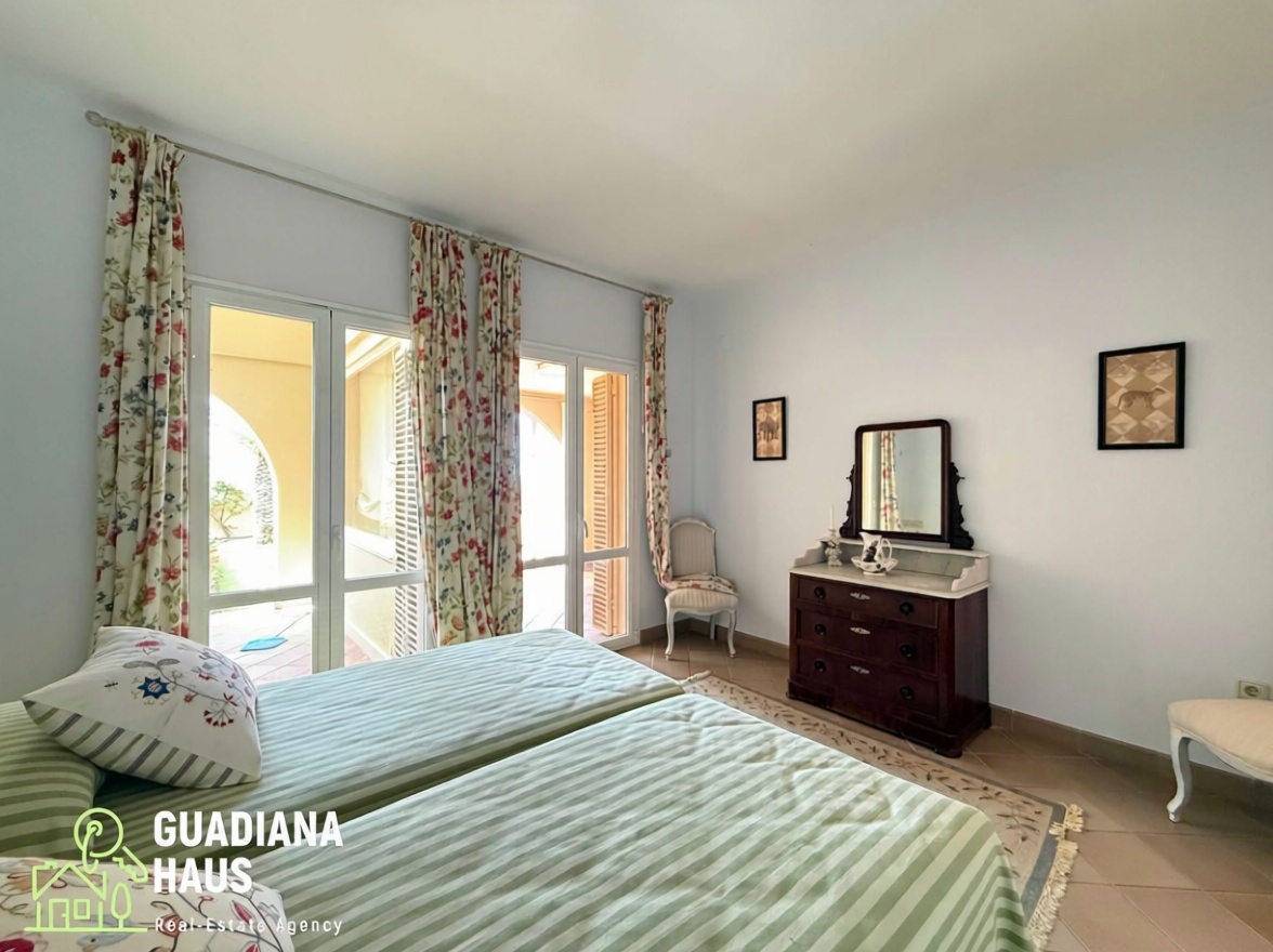 Chalet mit direkter Strandzugang in Ayamonte — Schlafzimmer