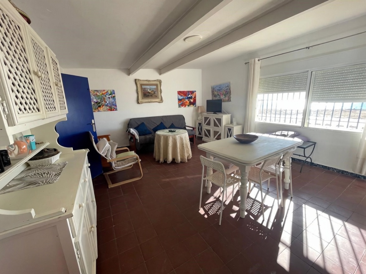 Chalet avec accès direct à la plage à Huelva — Séjour