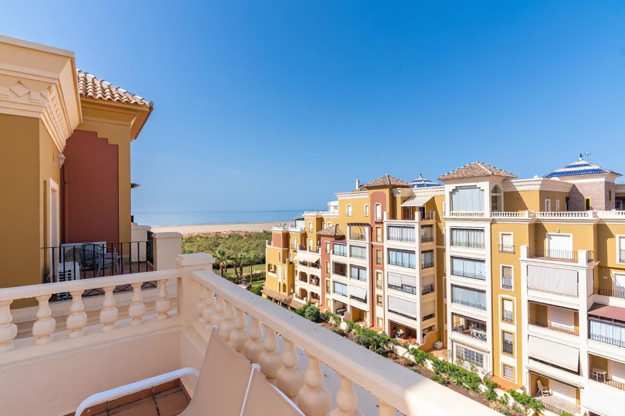 Appartement en attique en première ligne de mer à Ayamonte
