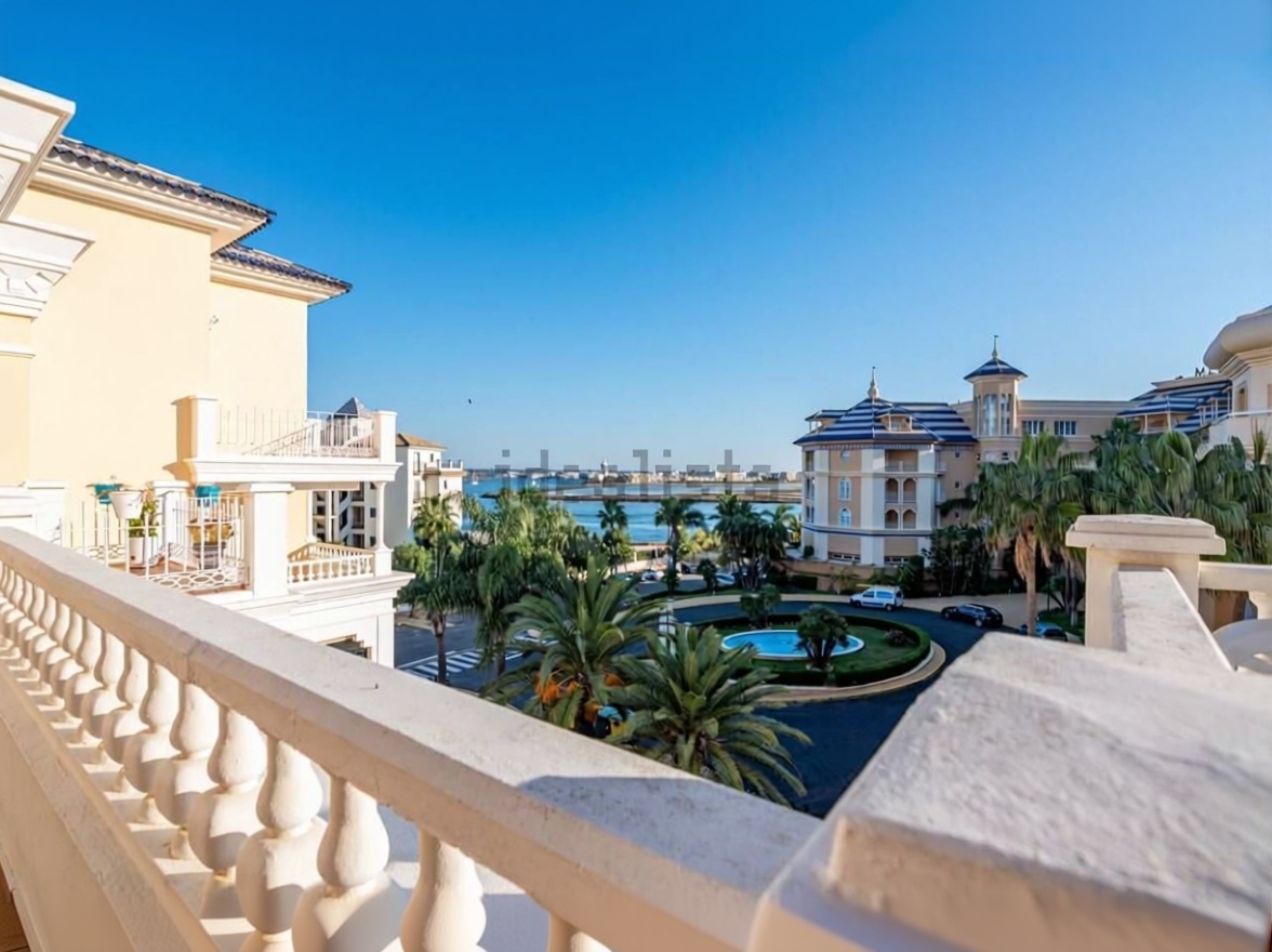 Appartement en attique en première ligne de mer à Ayamonte