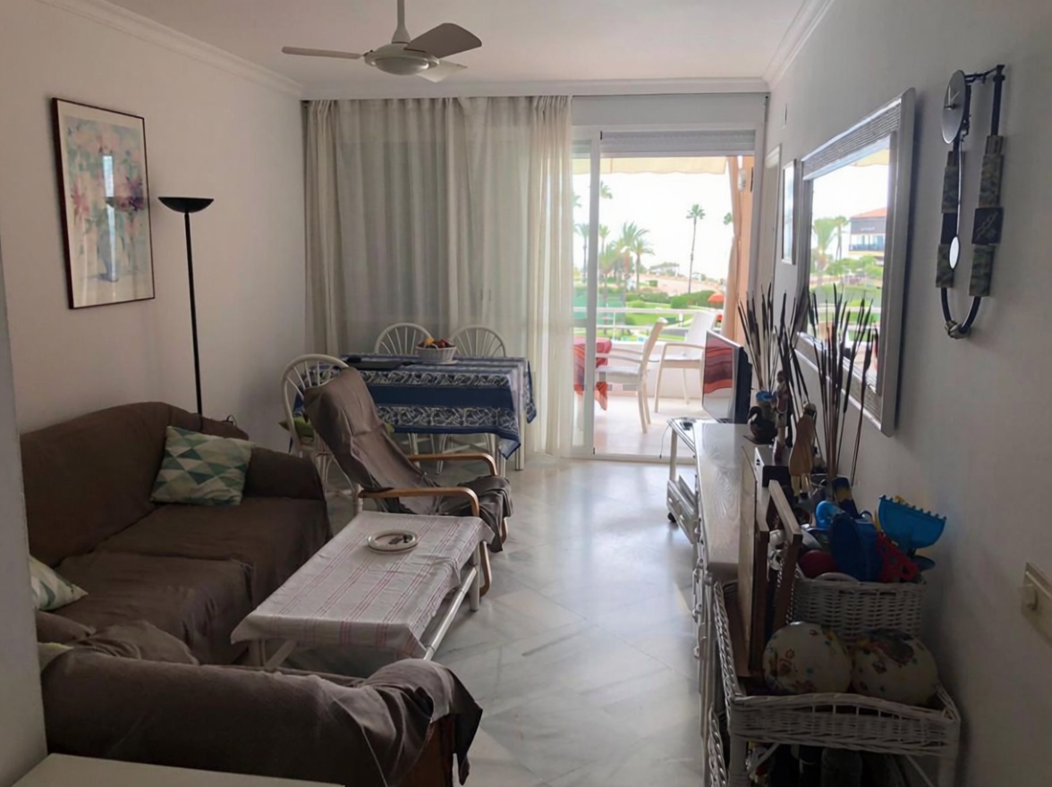 Apartamento à venda pé na areia em Islantilla — Sala