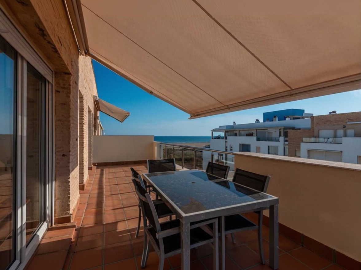 Appartement en attique en première ligne de mer à Ayamonte