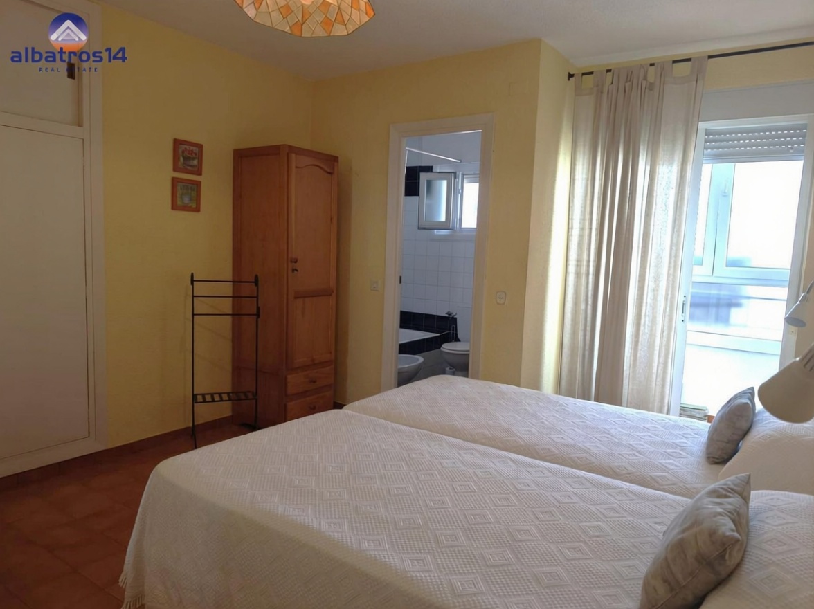 Beachfront flat in Punta Umbría — Bedroom