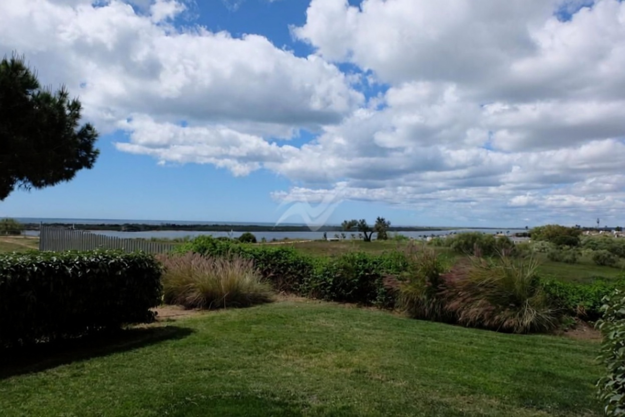 Beachfront flat in Cartaya — Sea view