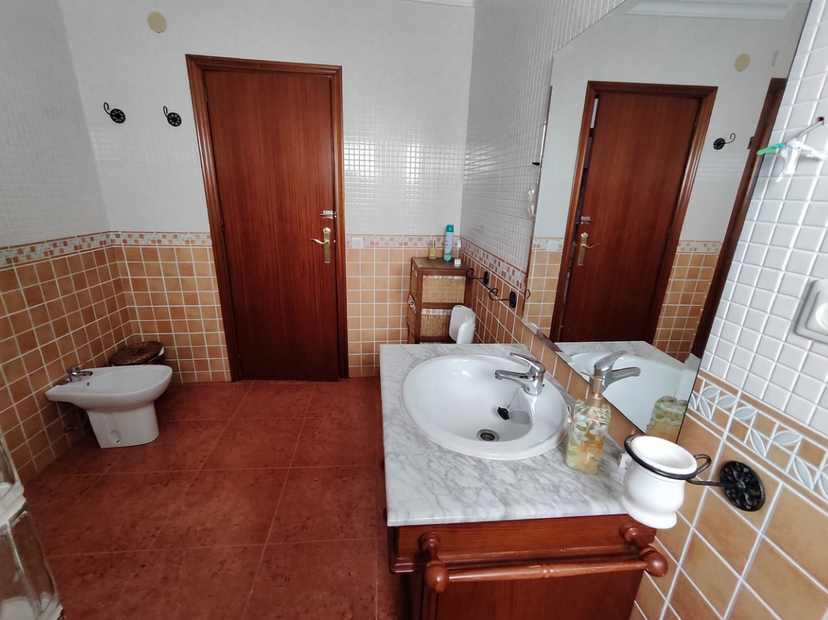 Chalet with direct beach access in Ayamonte — Bathroom