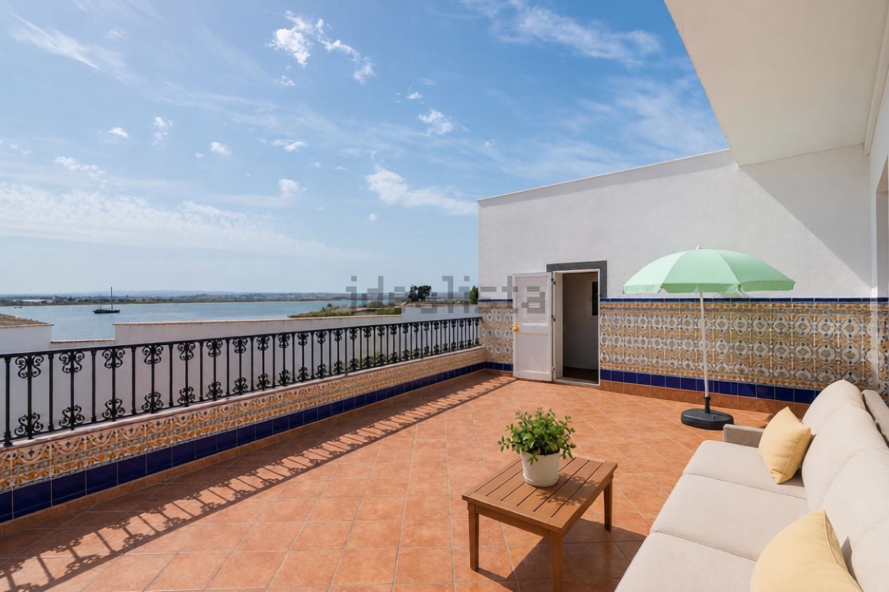 Chalet with direct beach access in Ayamonte