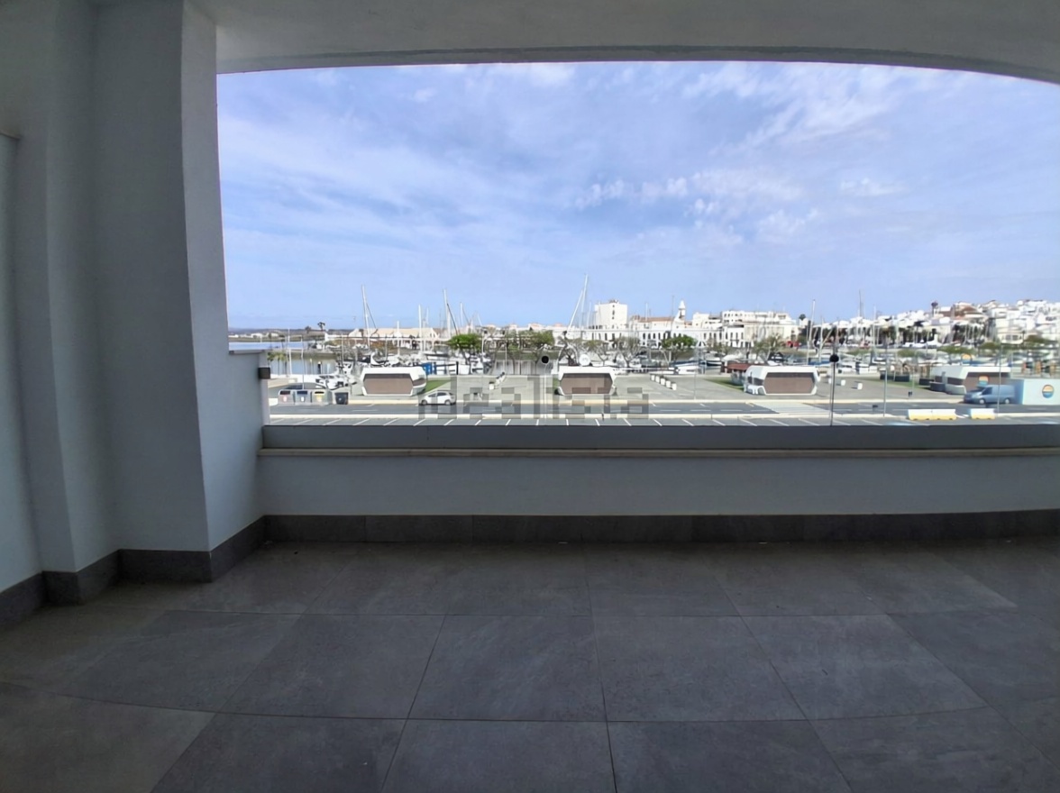 Beachfront flat in Ayamonte
