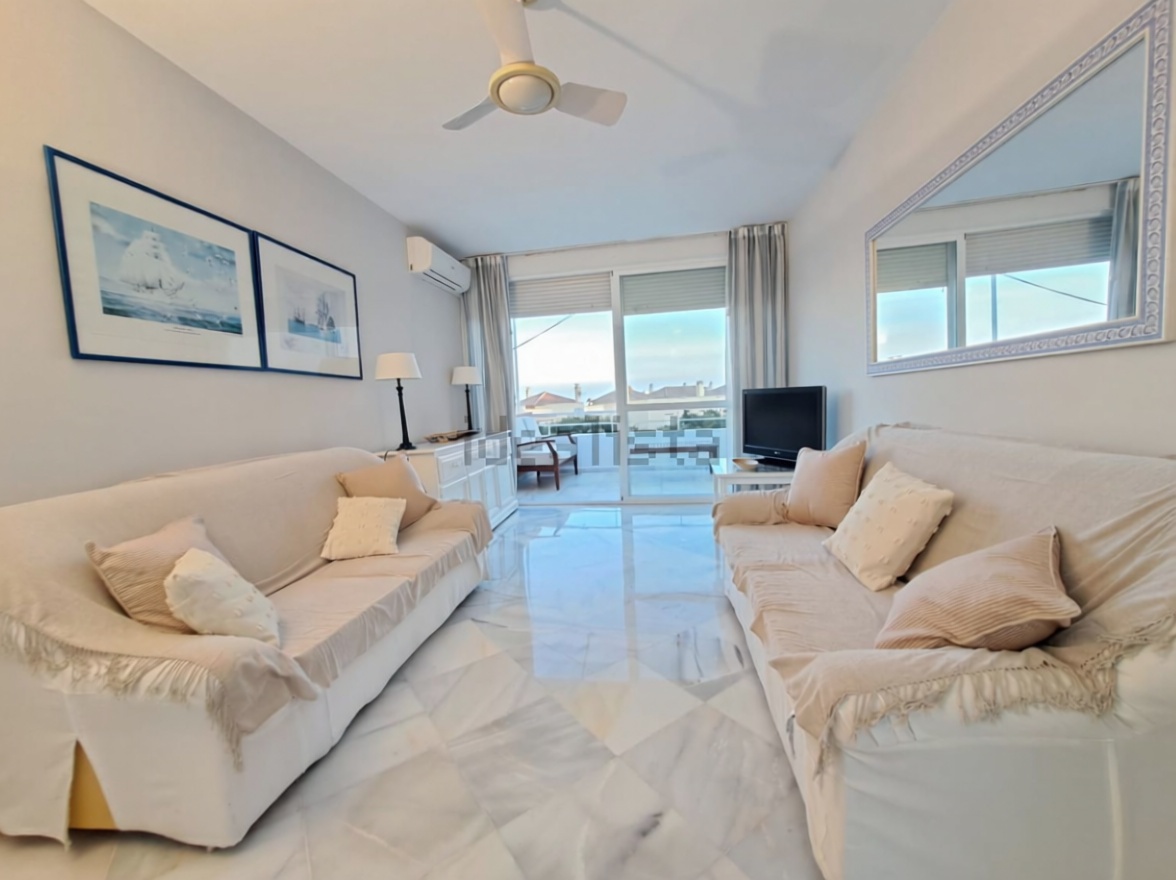 Seafront attic in Islantilla — Living room