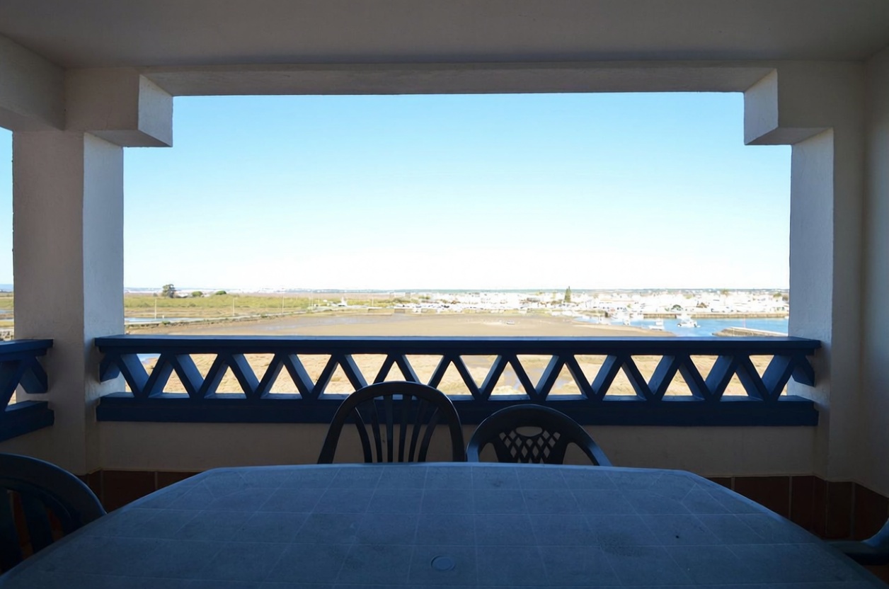 Beachfront flat in Ayamonte