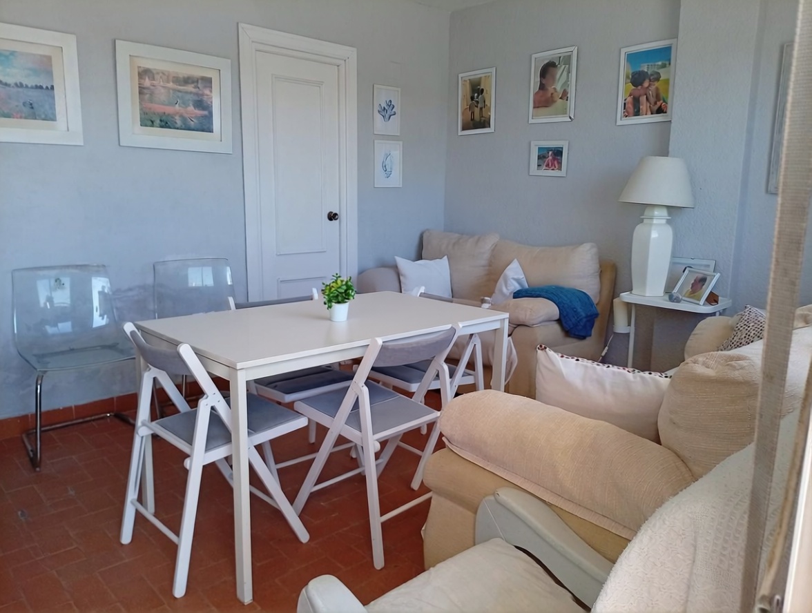 Wohnung in erste Strandlinie in Punta Umbría — Esszimmer
