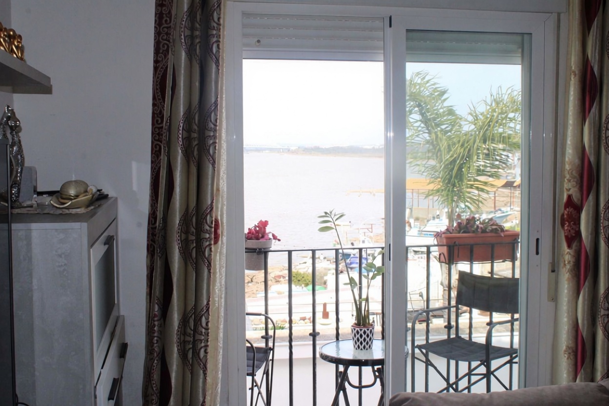Квартира первая линия пляжа в Ayamonte — Гостиная