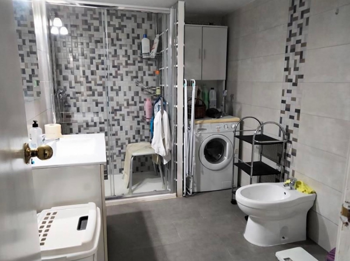 Chalet with direct beach access in Isla Cristina — Bathroom