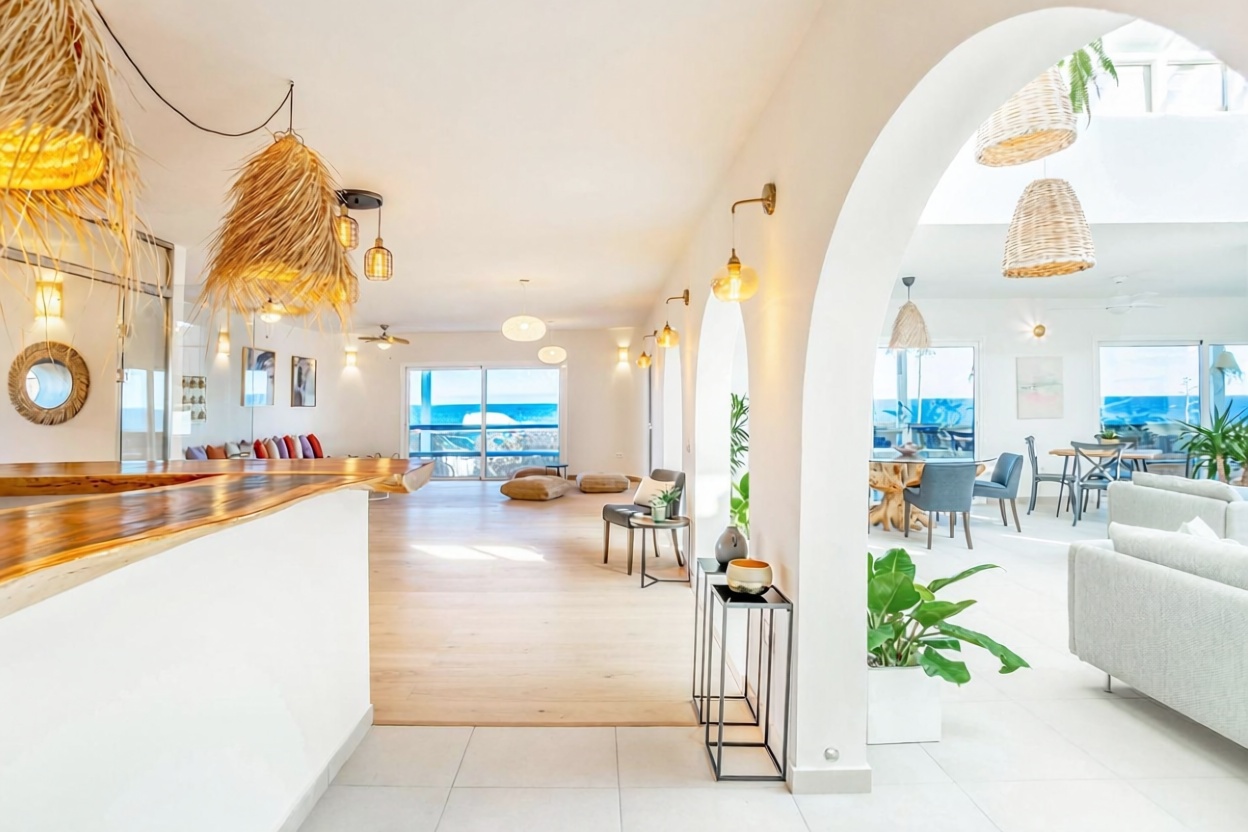 Chalet with direct beach access in Lanzarote — Living room
