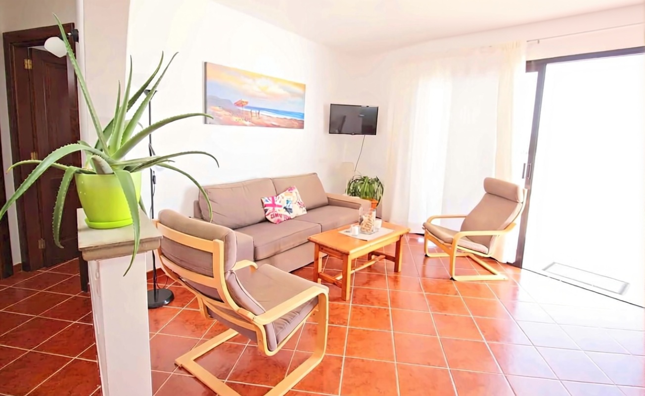 Chalet mit direkter Strandzugang in Teguise — Wohnzimmer