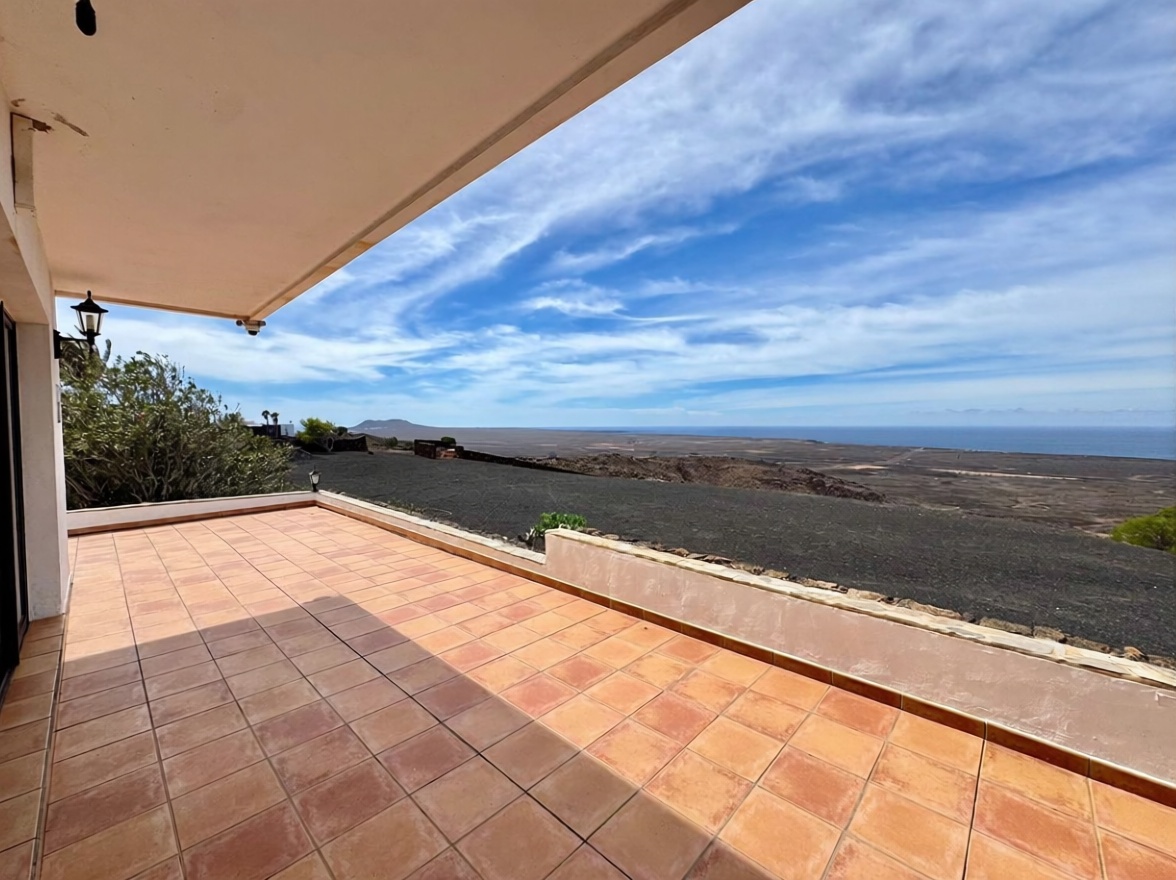 Chalet mit direkter Strandzugang in Yaiza — Meerterrasse