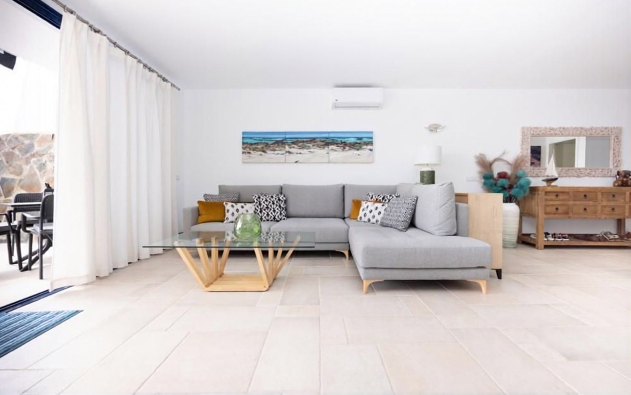 Chalet mit direkter Strandzugang in Yaiza — Wohnzimmer