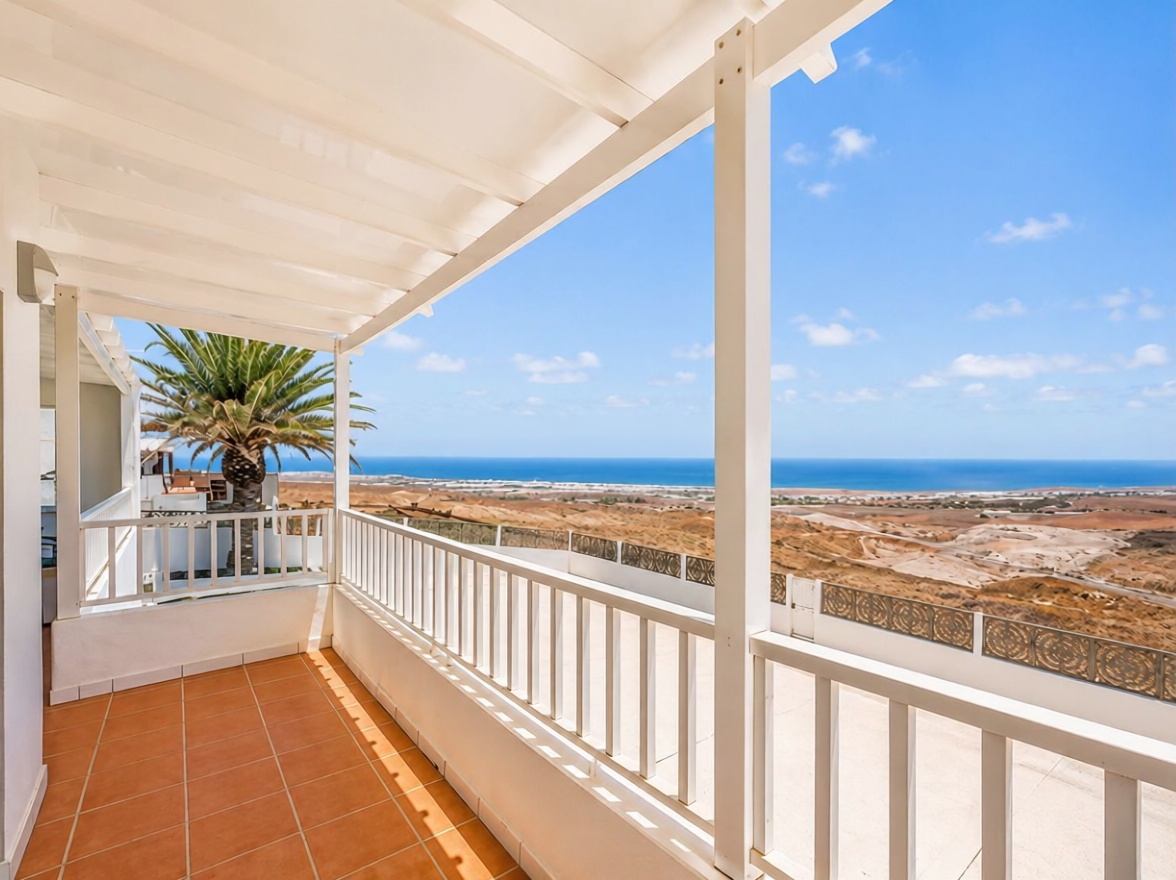 Chalet with direct beach access in Lanzarote