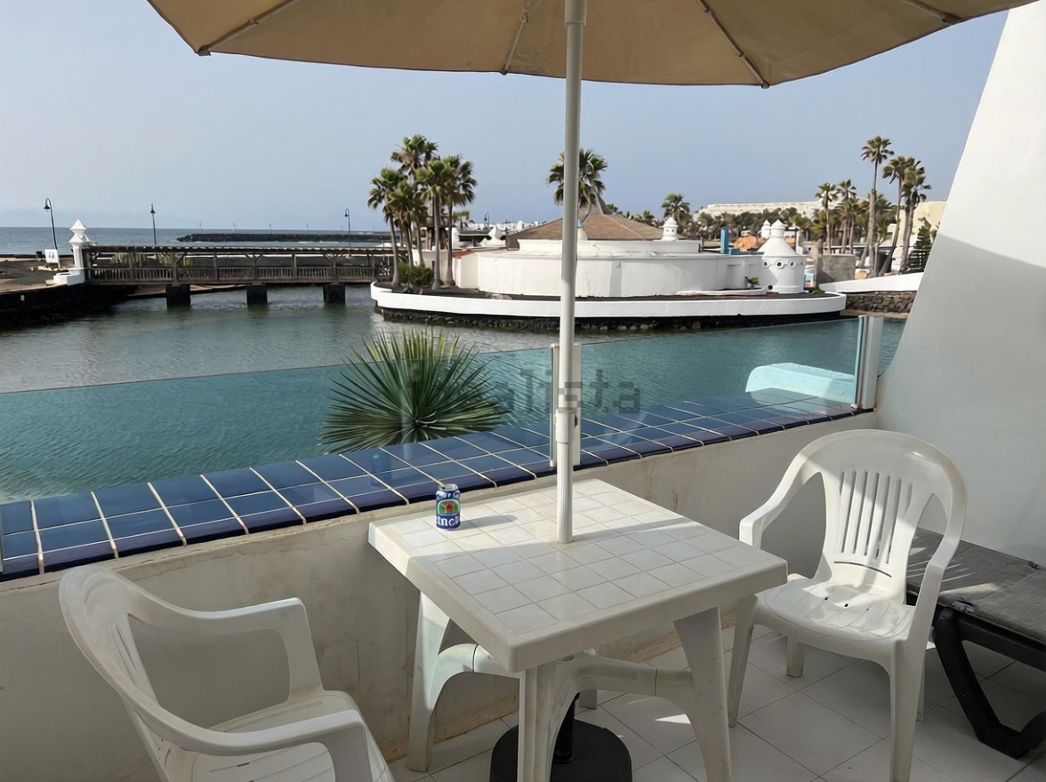 Wohnung in erste Strandlinie in Teguise — Meerterrasse