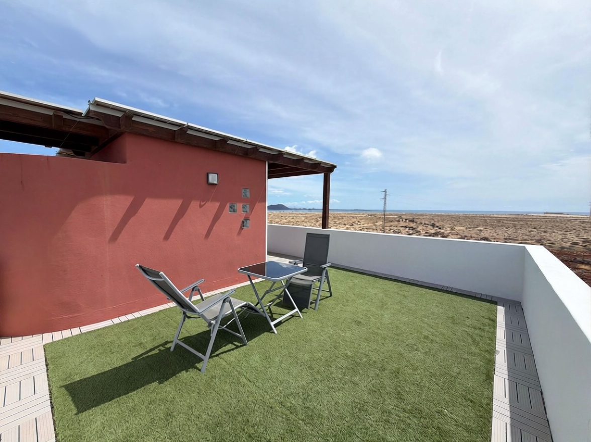 Chalet mit direkter Strandzugang in La Oliva