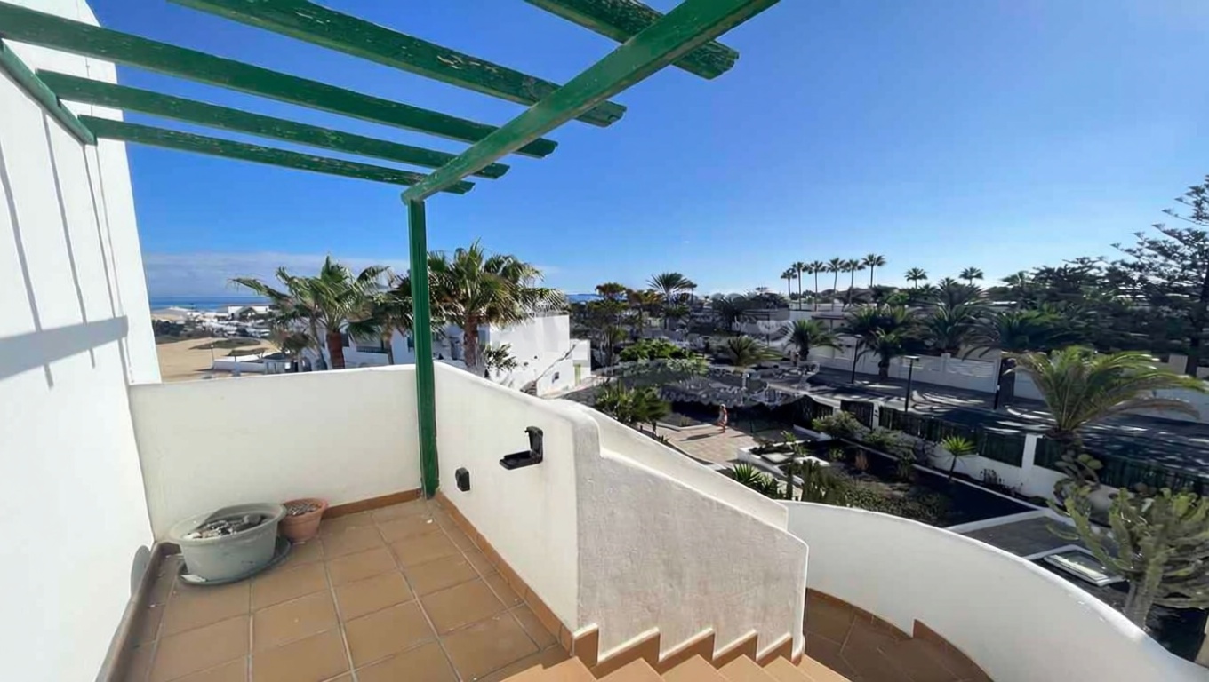 Wohnung in erste Strandlinie in La Oliva — Meerterrasse