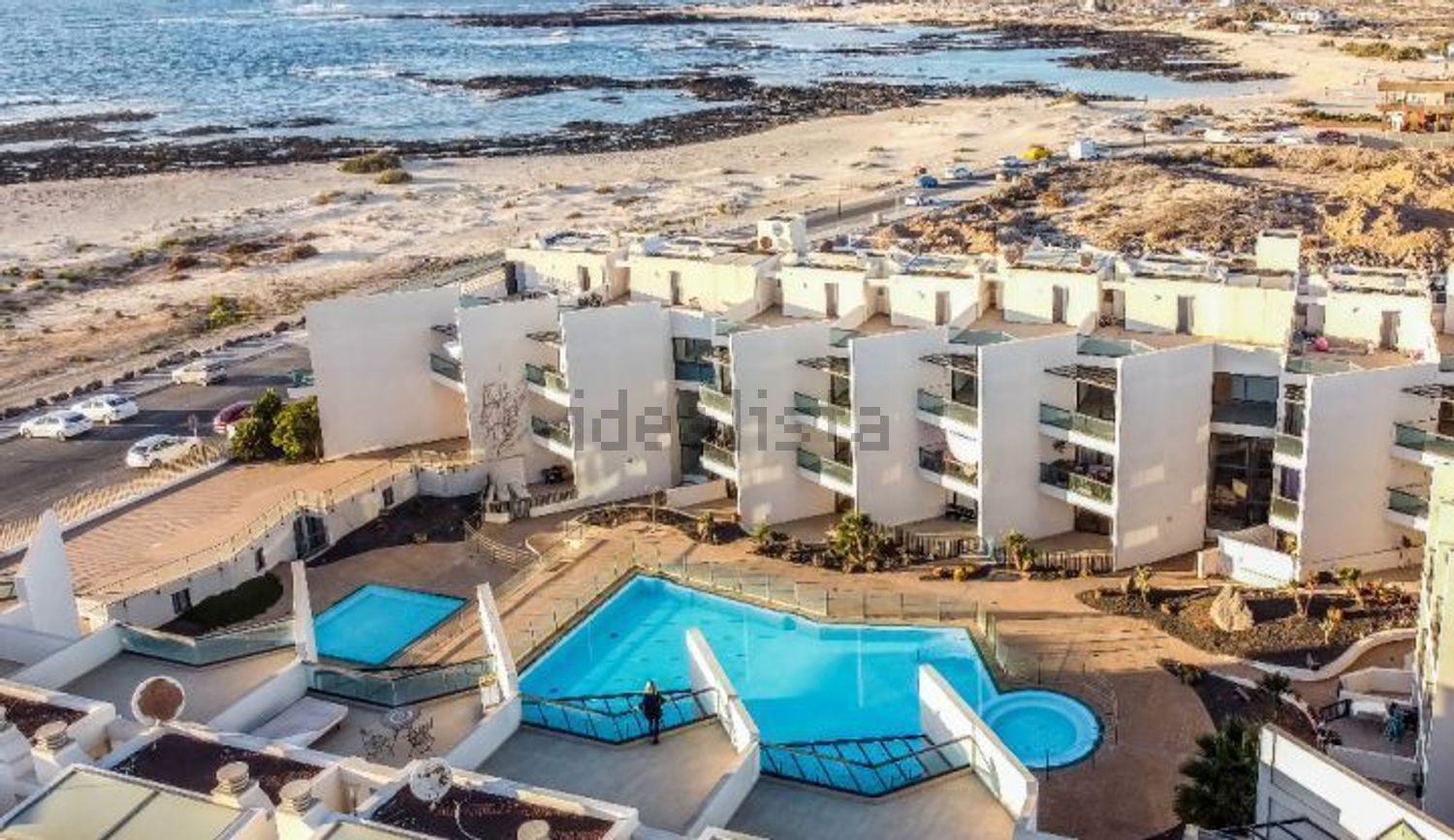 Flat for sale frontline beach in La Oliva