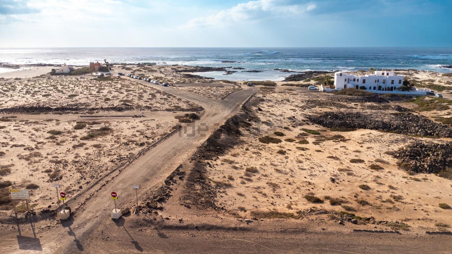 Flat for sale frontline beach in La Oliva