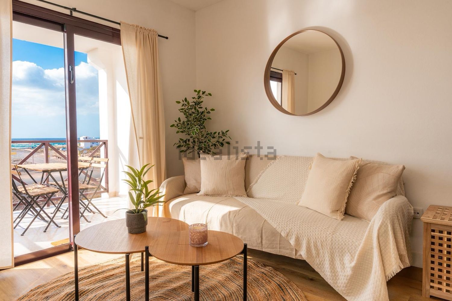 Flat for sale frontline beach in La Oliva