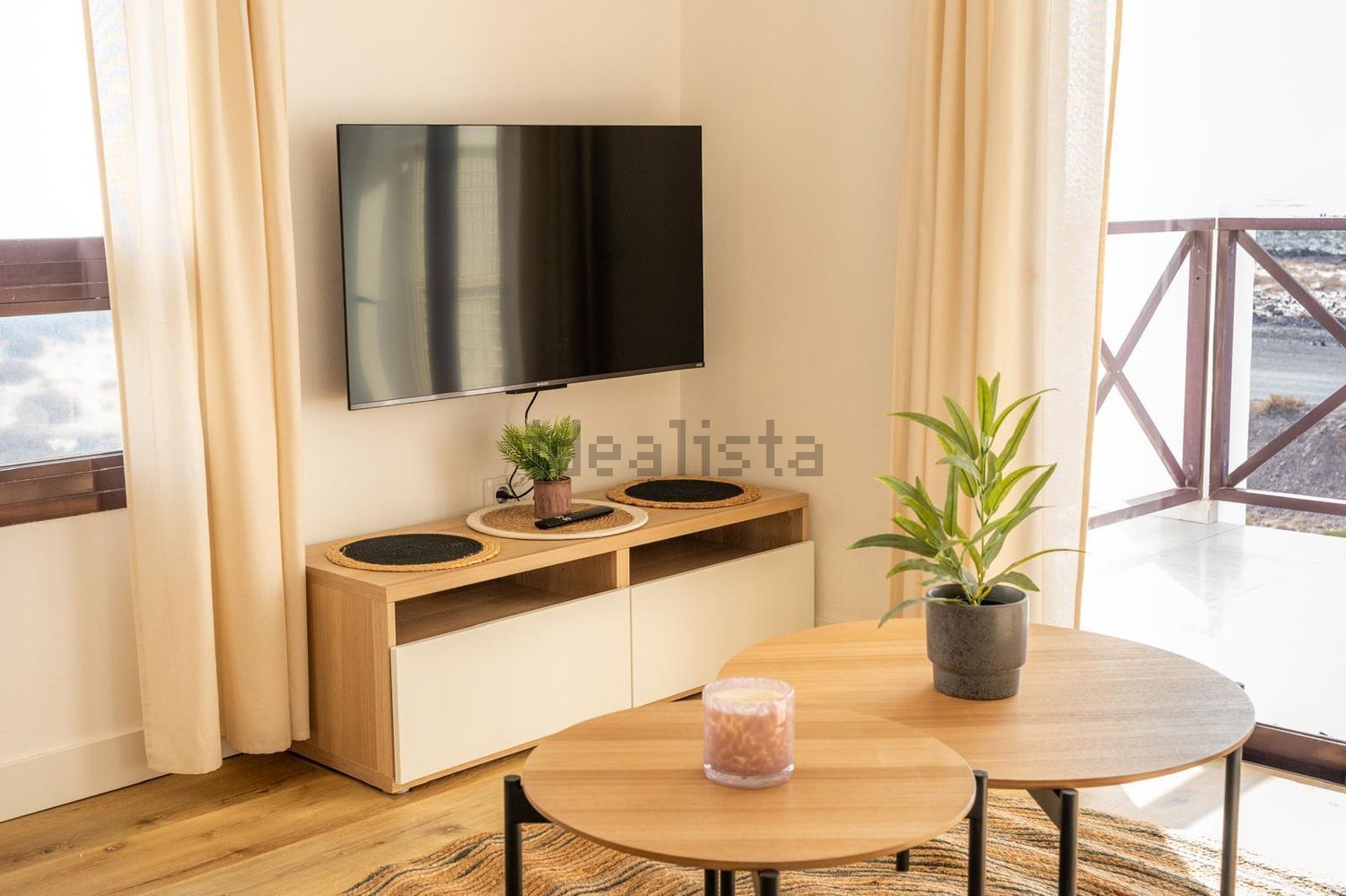 Flat for sale frontline beach in La Oliva