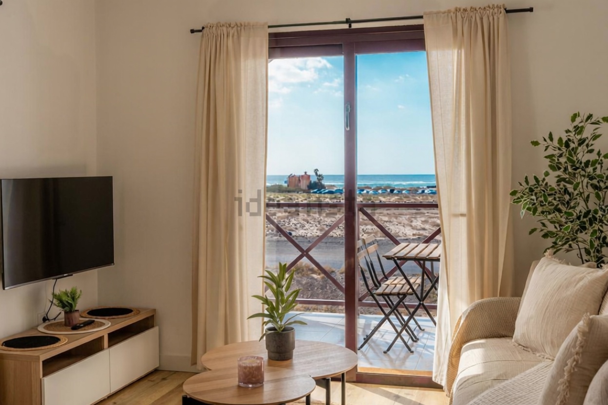 Wohnung in erste Strandlinie in La Oliva