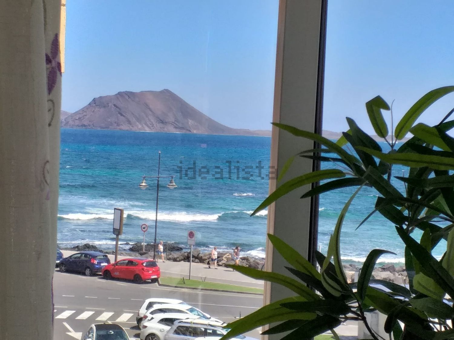 Flat for sale frontline beach in La Oliva