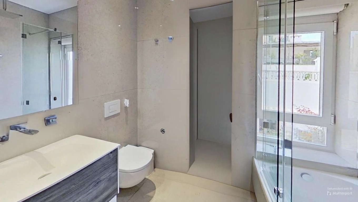 Appartement en attique en première ligne de mer à Calvià — Sanitaires