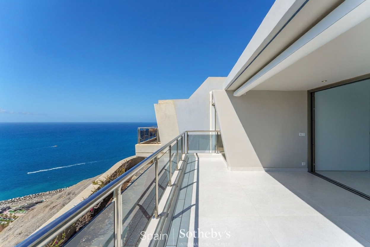 Seafront attic in Mogán — Sea terrace