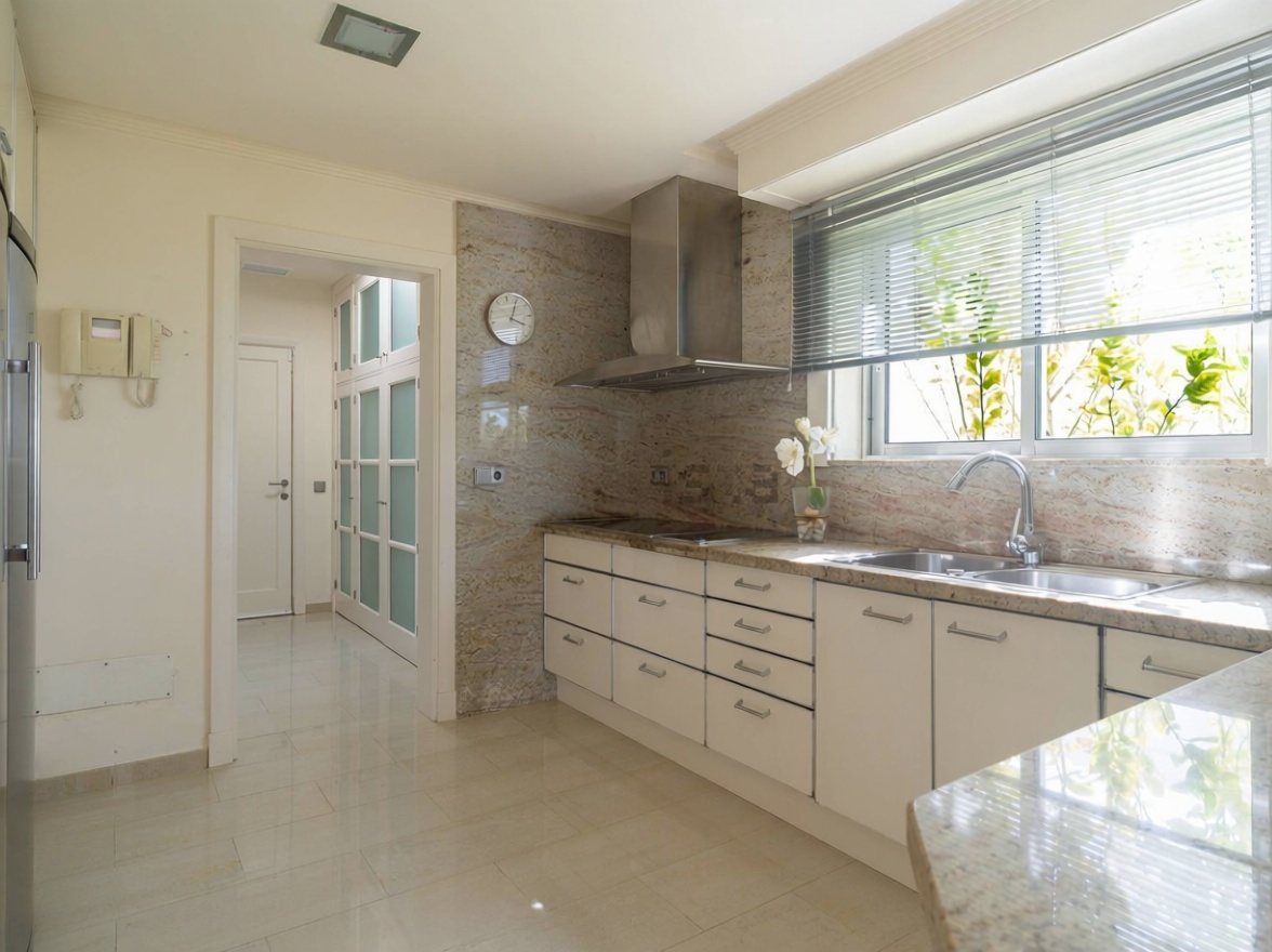 Chalet with direct beach access in San Bartolomé de Tirajana — Kitchen