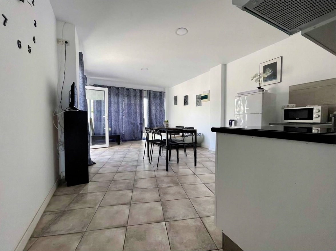 Beachfront flat in San Bartolomé de Tirajana — Living room